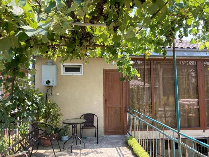 Кутаиси: 4 Brothers