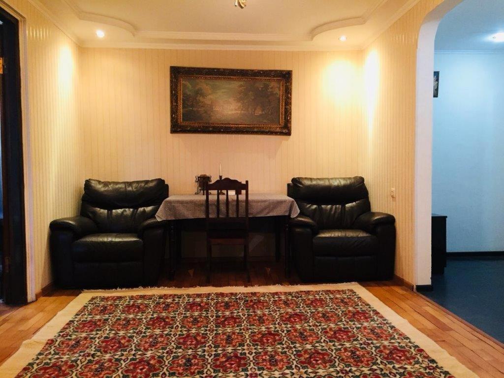 Кутаиси: Ilia Chavchavadze Avenue # 48