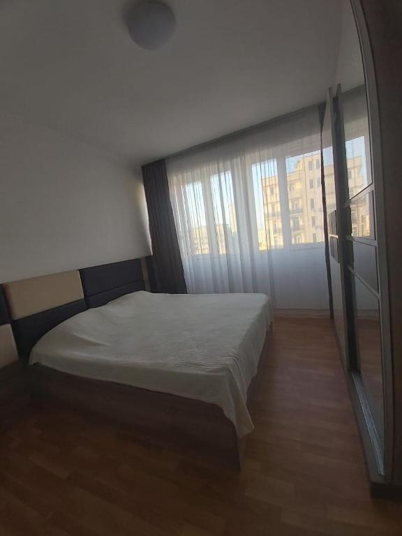 3-bedroom apartment. in batumi, with sea view. — фото 1