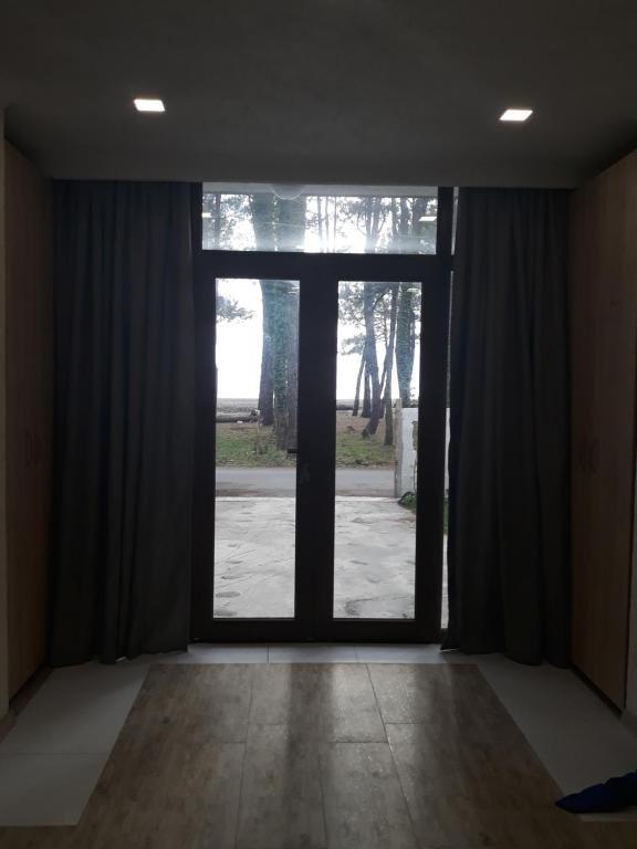 Уреки: Kaprovani Star Apartament