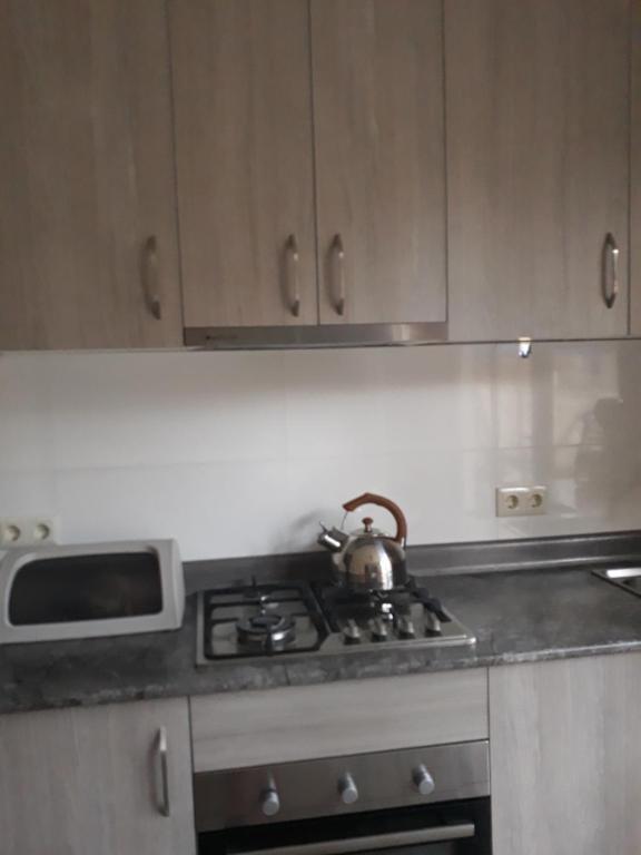 Уреки: Kaprovani Star Apartament