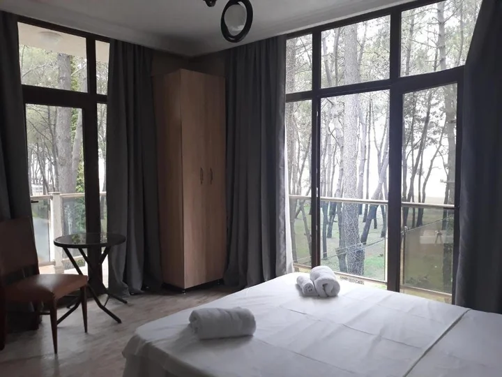 Уреки: Kaprovani Star Apartament