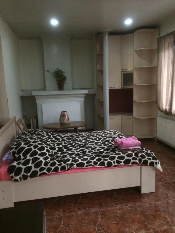 Тбилиси: Apartment Nutsubidze 77/b