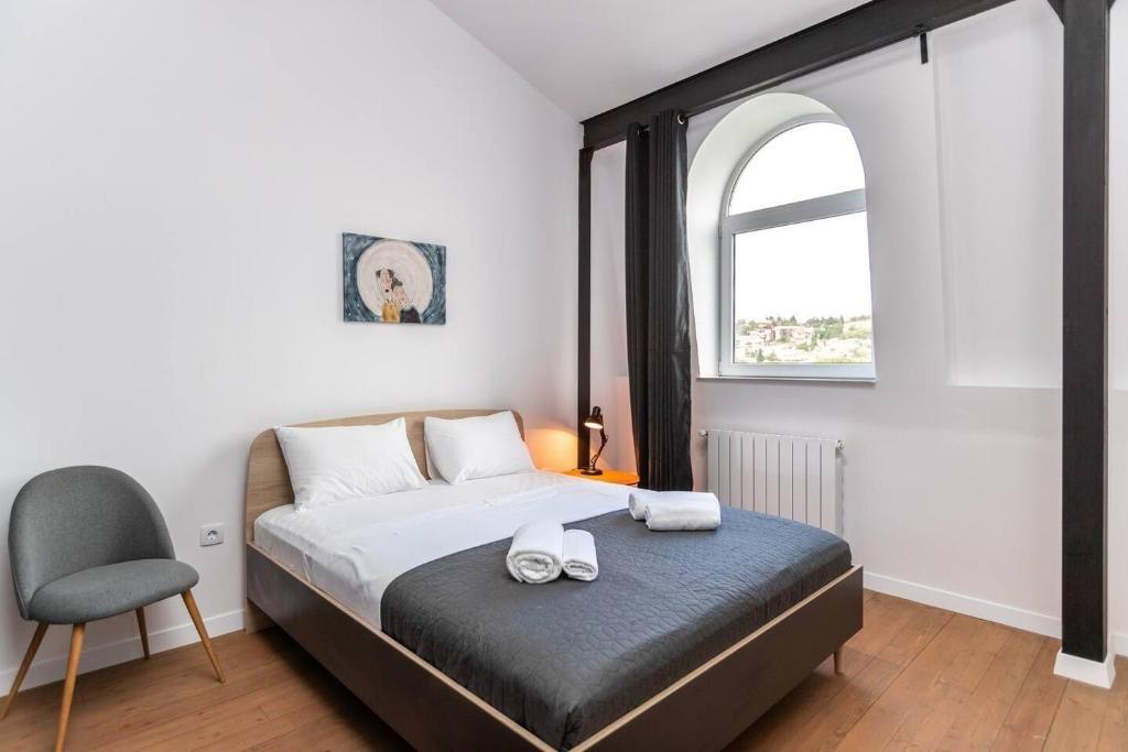 Тбилиси: Mezzanine Style Apt. With Breathtaking Views