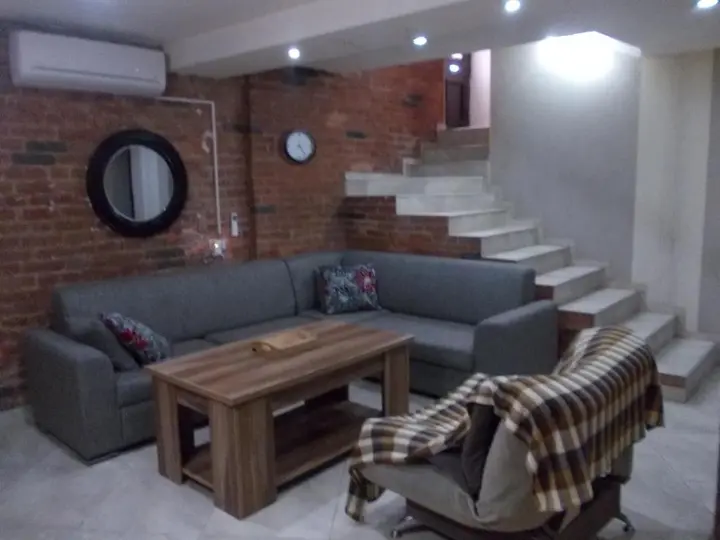 Тбилиси: Apartment Orbeliani 32