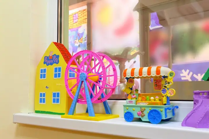 carousel image 4