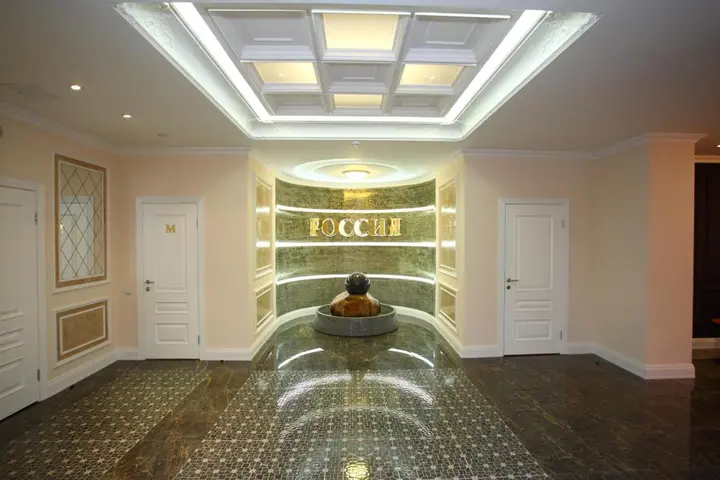Ноябрьск: Отель Россия