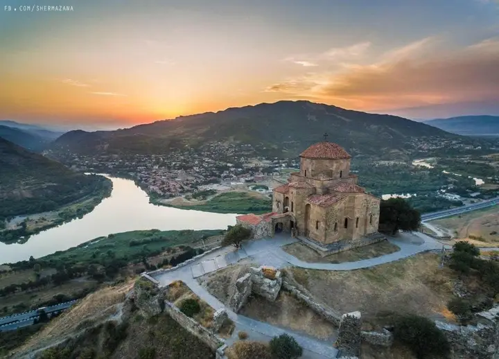 Apartment for 1-4 persons with airport transfer, welcoming tour to Old Capital - Mtskheta — фото 5