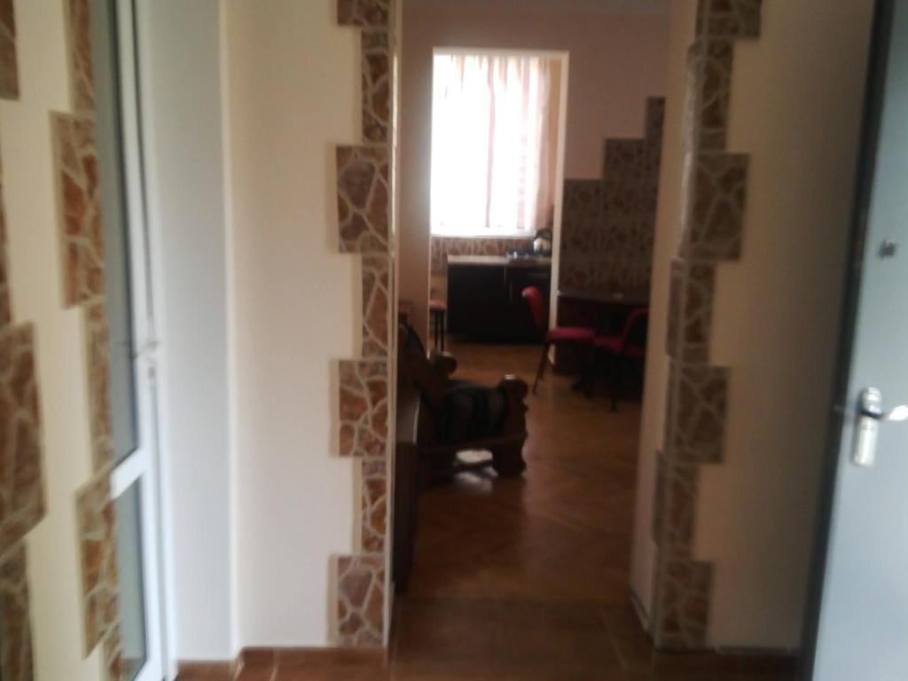 Тбилиси: 20 Konstantine Eristavi Street