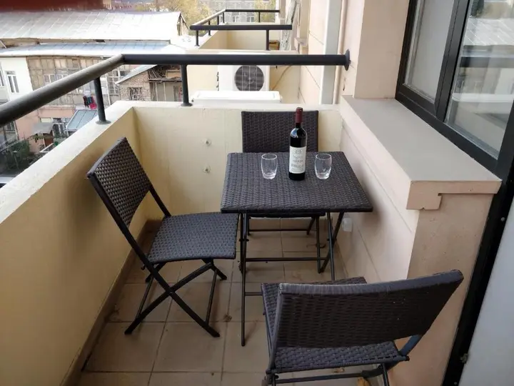 4-Room Apartment in Tbilisi Centre — фото 1