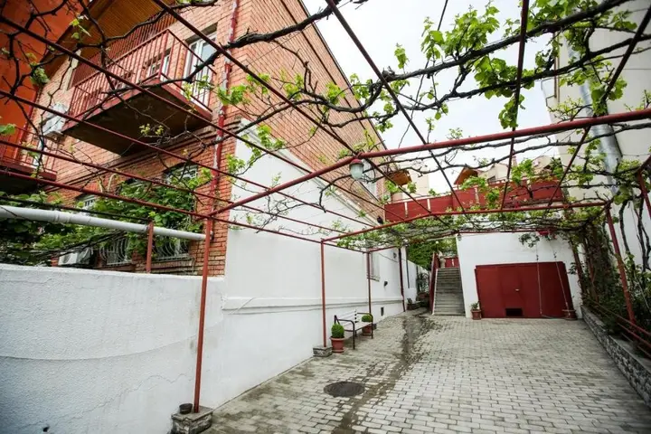 5 Bedroom Garden House — фото 1