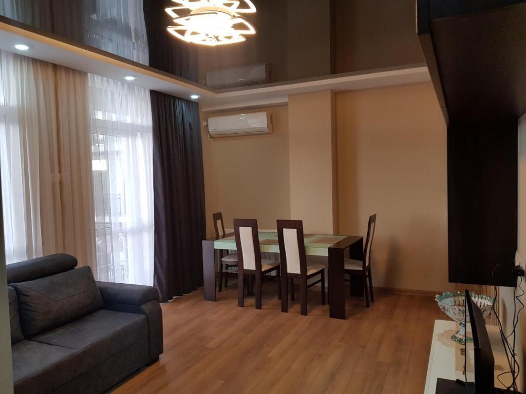 Батуми: Anka Apartmens 150