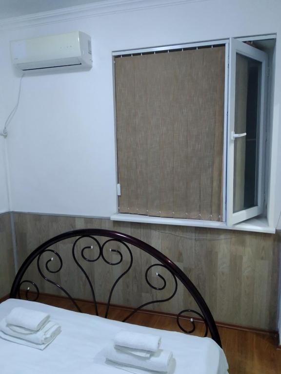 Тбилиси: Apartmemnt on Aghmashenebeli 142