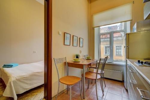 Sukhaparina: Apartments Longo on Galernaya 29