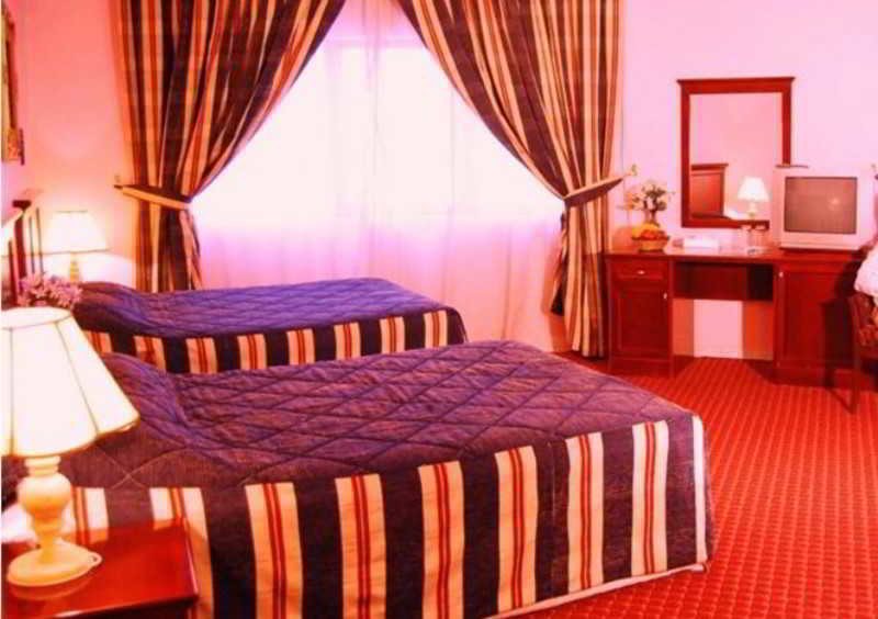 Дубай: Hallmark Hotel