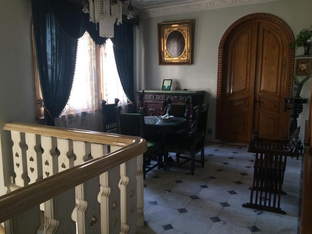 Кутаиси: Antique Palace