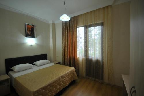 Батуми: Hotel Iveria