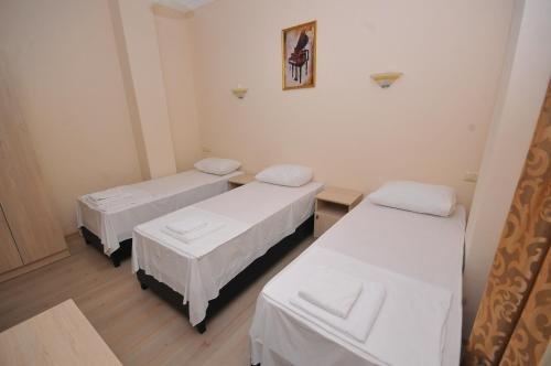 Батуми: Hotel Iveria