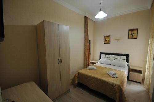 Батуми: Hotel Iveria