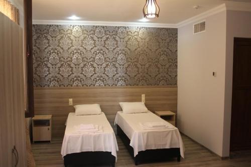 Батуми: Hotel Iveria