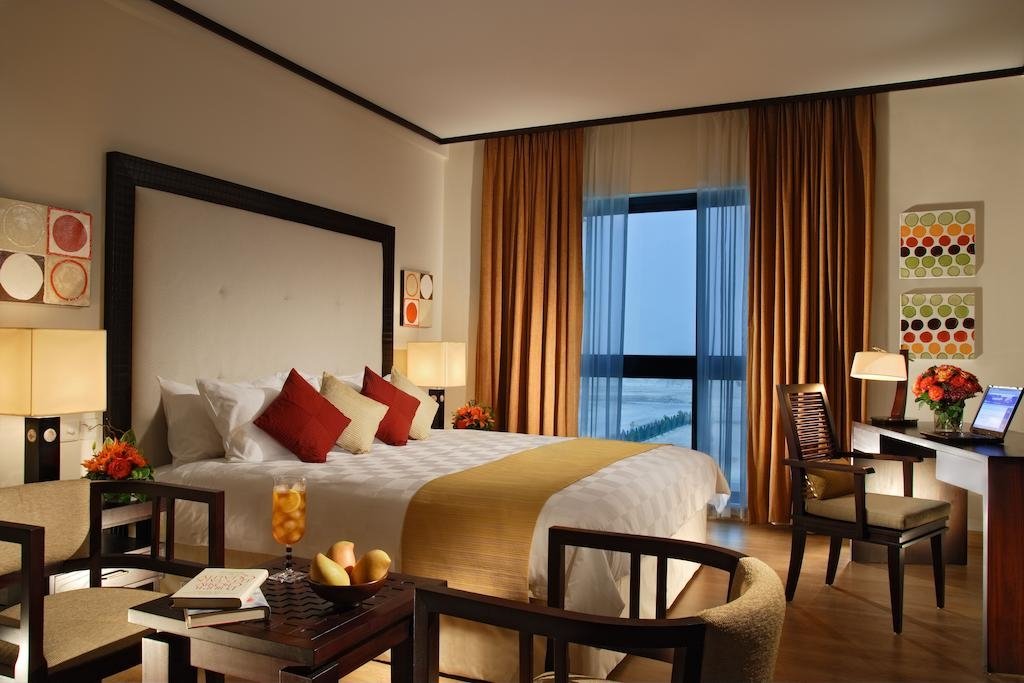 Дубай: Park Hotel Apartments