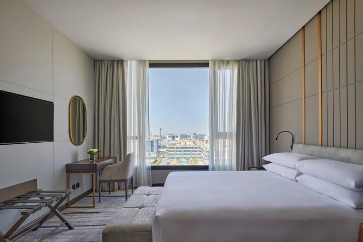Шейх Заед Сити: Crowne Plaza West Cairo