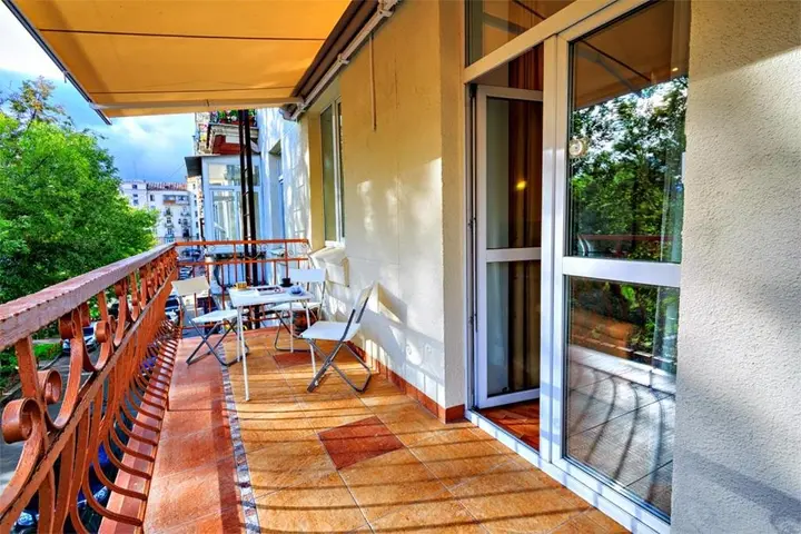 Минск: Apartment with terrace in historical centre