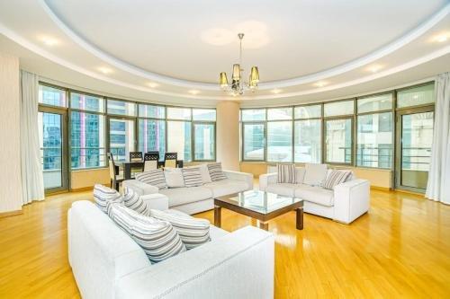 Баку: Baku City Apartment