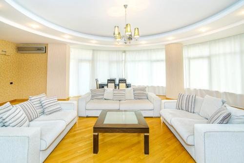 Баку: Baku City Apartment