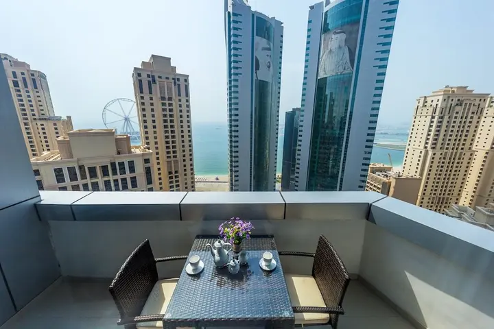 Дубай: Deluxe Holiday Homes - Bay Central West