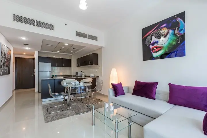 Дубай: Deluxe Holiday Homes - Bay Central West