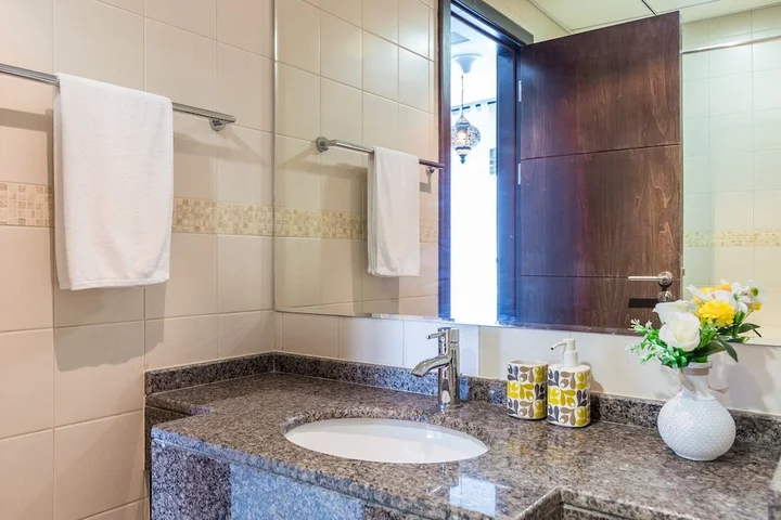 Дубай: Deluxe Holiday Homes - Bay Central West