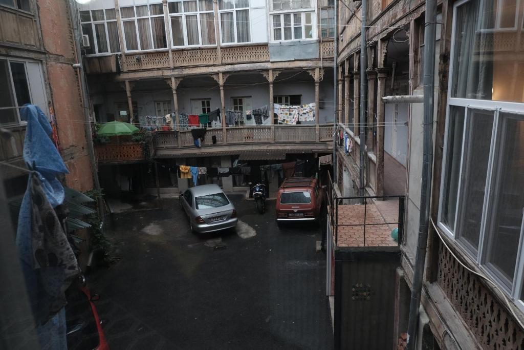 Тбилиси: Studio In Old Tbilisi's 19Th Century House