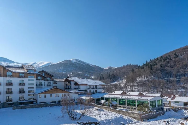 Бакуриани: Snow Pine Suite 4 Star Resort