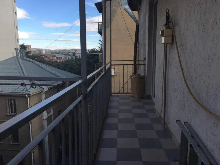 Тбилиси: Vake Cozy Appartament With 3 Bedrooms.