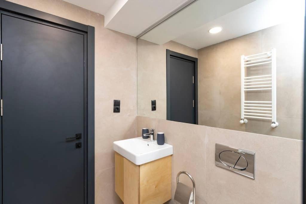 Stylish Ski In Ski Out 1Br Hotel Apt. Near Rooms Hotel In The Hills Of Bakuriani — фото 3