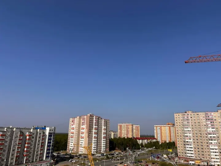 Сургут: Апартаменты Светлая квартира с видом на Монастырь