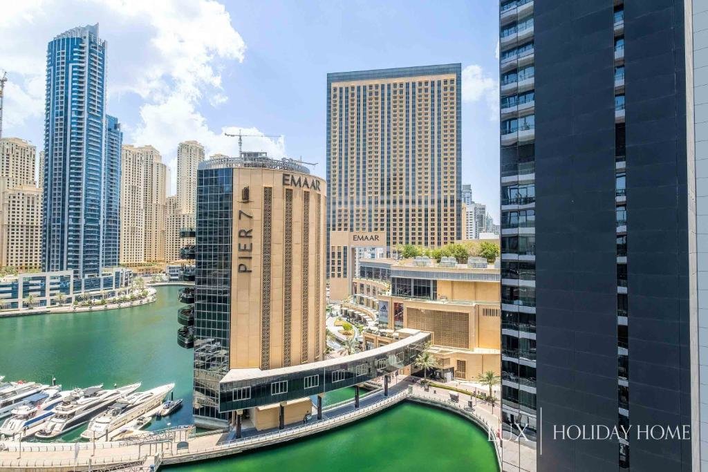 Дубай: LUX - The Modern Dubai Marina Suite 2