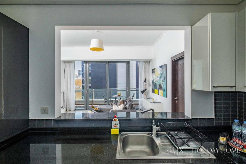 Дубай: LUX - The Modern Dubai Marina Suite 2