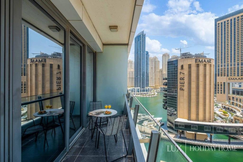 Дубай: LUX - The Modern Dubai Marina Suite 2