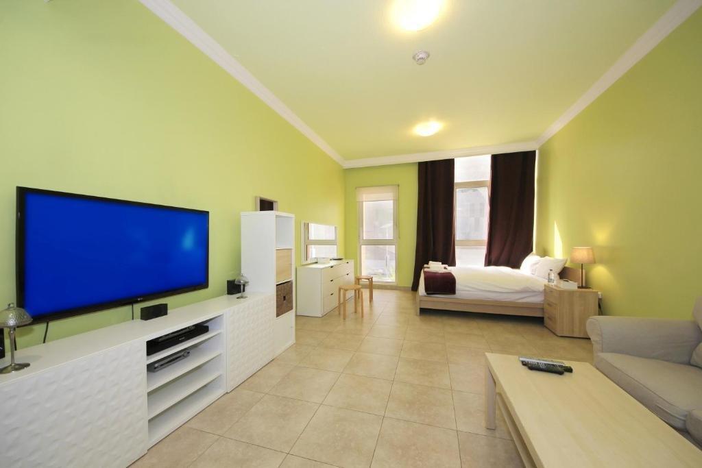 Дубай: Signature Holiday Homes- Studio Apartment Venetian Tower
