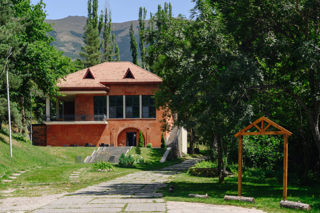 Агверан: Отель Apricot  Aghveran Resort