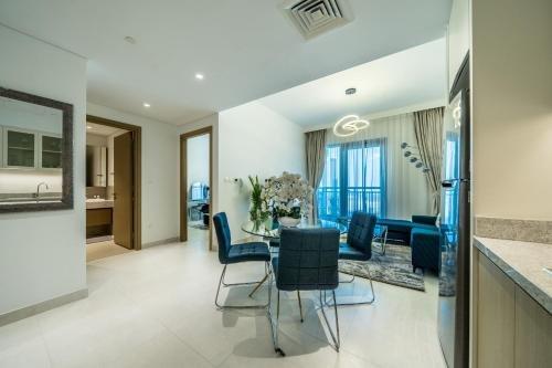 Дубай: 1BR Apartment in CREEKSIDE 18; Dubai Creek Harbour