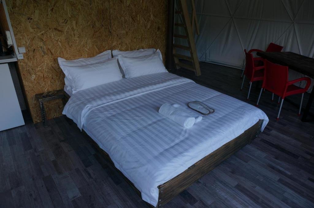 Амбролаури: Glamping Georgia Krikhi