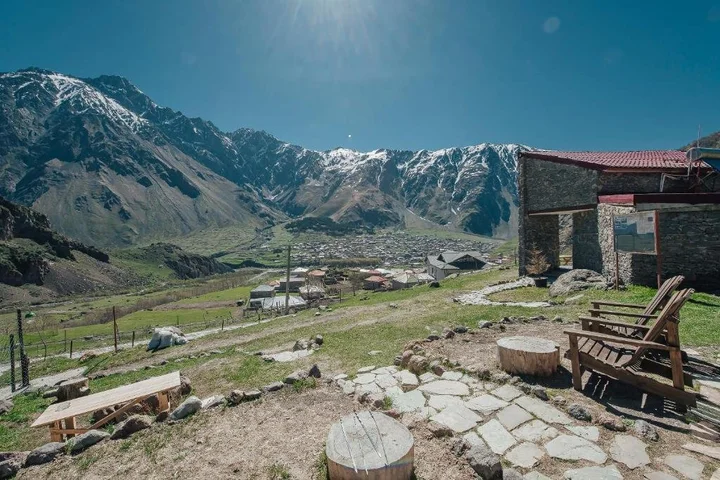 Степанцминда: Kazbegi Hut