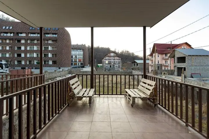 ?Bright 2BR apt. with 2 balconies in Bakuriani? — фото 4