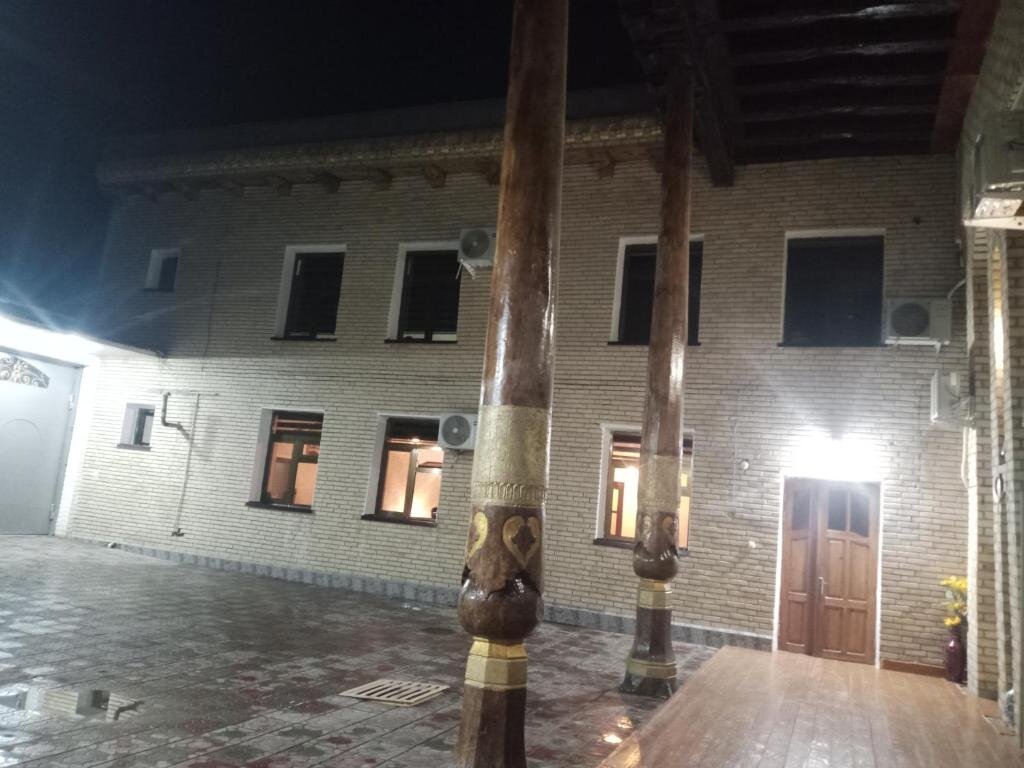 Бухара: Hotel Sohibqiron