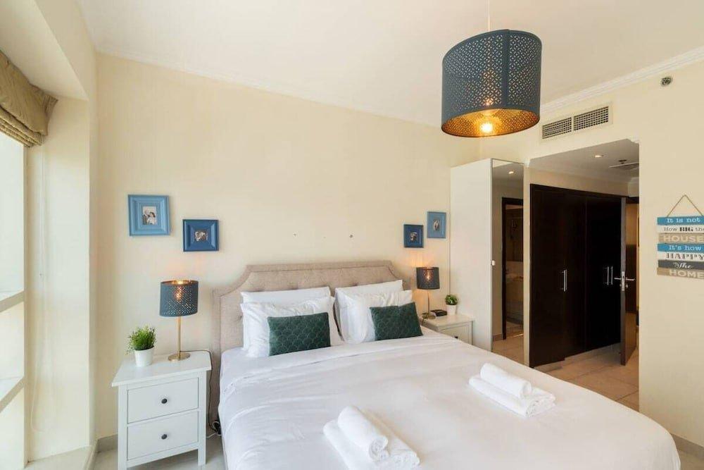 Дубай: Ideal Apt in Marina, Steps Away From the Beach!