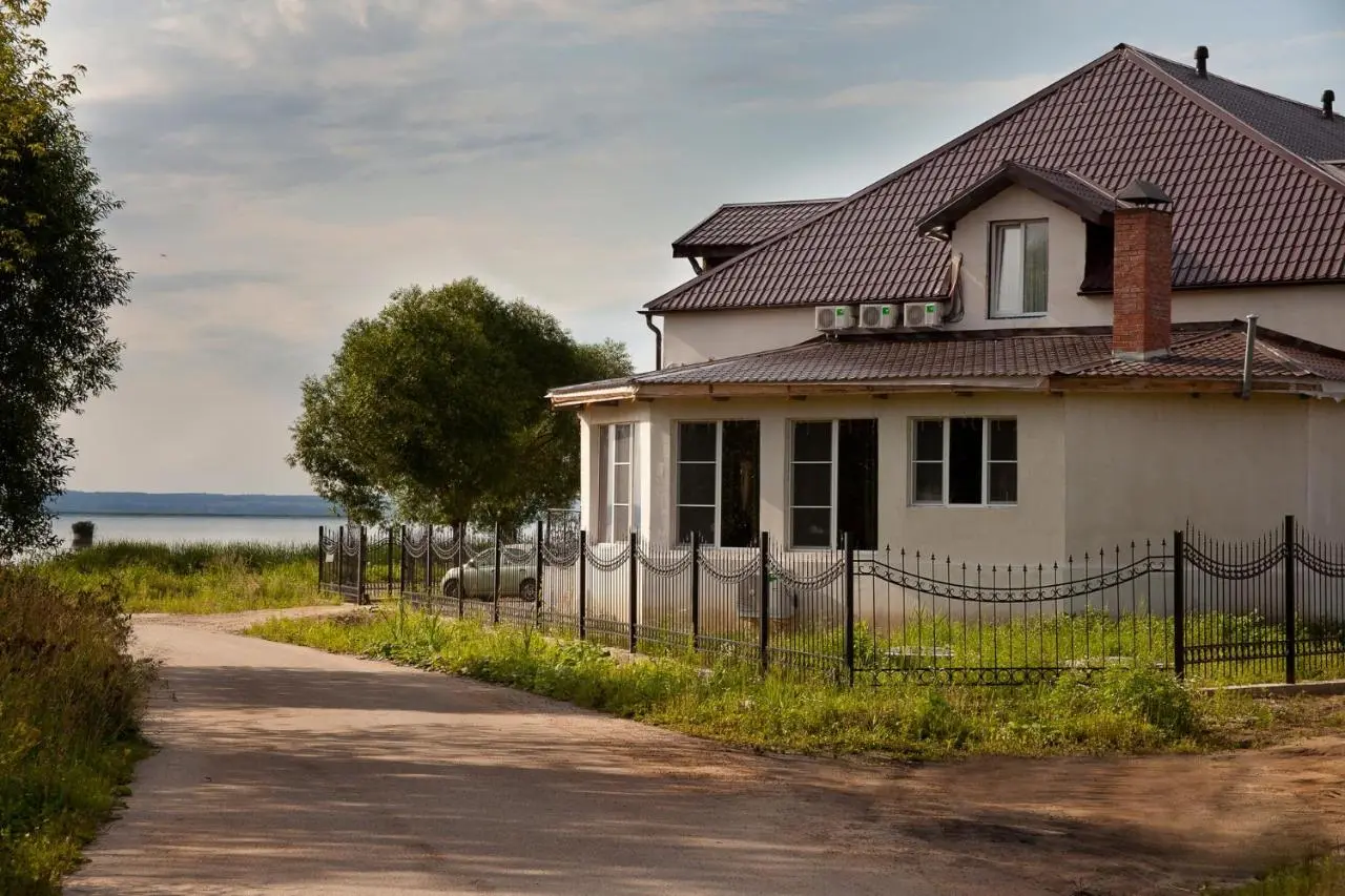 Ростов Великий: Отель BRAVIS