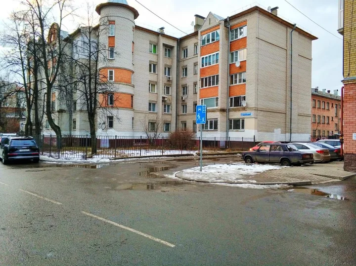 Ярославль: БЕСКОНТАКТНОЕ ЗАСЕЛЕНИЕ - GoldenRingApartments - Super Location, Shedrina 38